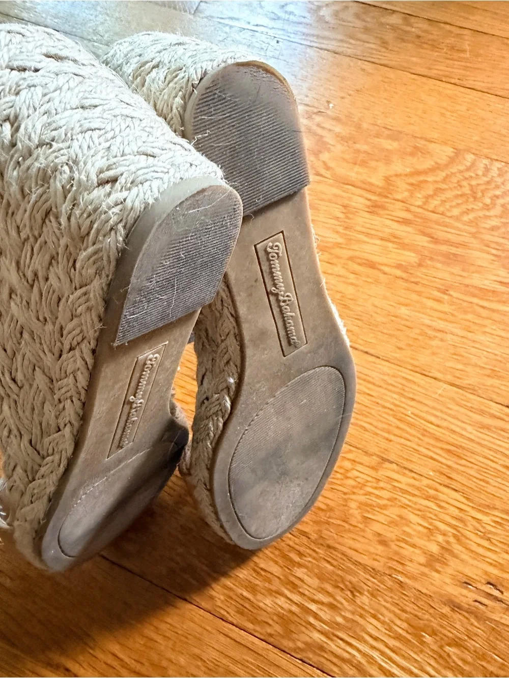 Tommy Bahama Cream Beige Elastic Strap Wedge Espadrille Sandals
